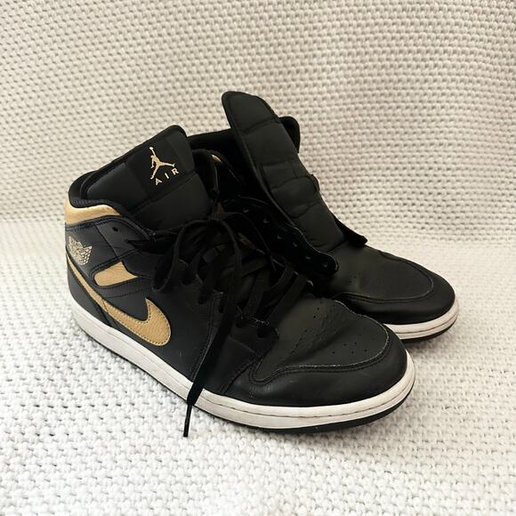 Air Jordan 1 Nike Mid Black Metallic Gold Retro Sneaker Missing Laces DQ8426-071 main image 8